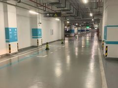 -虹桥天地-停车场