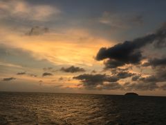 -Sunset Bar(丹绒亚路香格里拉店)