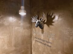 -HIGH FIVE哈福手工汉堡(桂林路店)