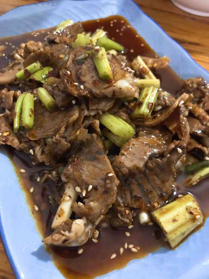 九尺剔骨肉「剔骨肉」味道确实很好吃…价格也是相当.