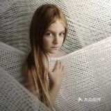 "脆弱"主题的儿童摄影,获奖实至名归