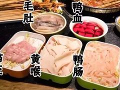 -两三事小郡肝串串香火锅(桂庙店)