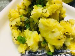 酸菜土豆泥-去那小馆