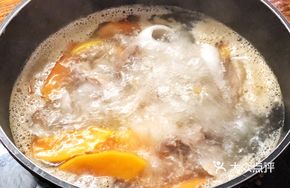 Papaya and Coconut Water Steamed Chicken
