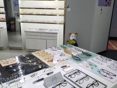 -视野联行眼镜蔡司·依视路官方授权店(顺城店)