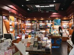 -西西弗书店&矢量咖啡(壹方购物中心店)