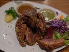 -Chom Cafe and Restaurant