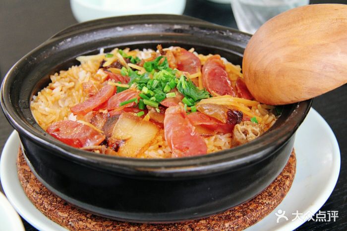 香芋腊味煲仔饭