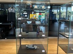 -奔驰上海利星(七宝店)