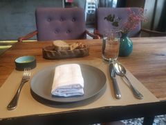 餐前面包-Carbon莫卡哆·意大利复古集市餐厅(杭州大厦店)