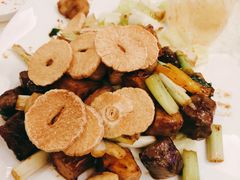九层塔鹅肝牛柳粒-荣粤酒家·融合粤菜