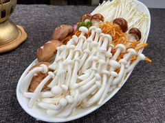 菌类拼盘-慢丽江·云南野生菌土鸡锅(付家庄店)