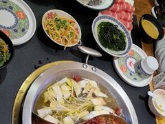 -沸炉重庆老火锅(军事博物馆店)