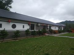 -大连步云山老汤度假山庄
