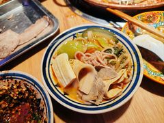 -洱火云南酸菜牛肉火锅(石景山当代商城店)