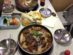 -运气牛自助酱大骨火锅(南京东路店)