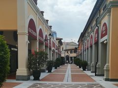 -佛罗伦萨小镇广佛名品奥特莱斯(疏港路店)