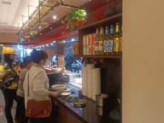 -顺溜·手工刀削面·黑金店(铜锣湾店)