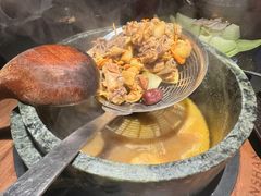 -芸山季·云南野生菌火锅(人民广场来福士店)