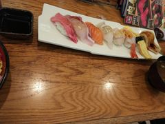 -元祖ぶっち切り寿司 魚心(三宫店)
