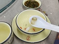 -墨脱石锅椰子鸡•香草鸭•东山羊(大东海店)