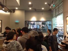 等位区-星巴克(宝山万达店)