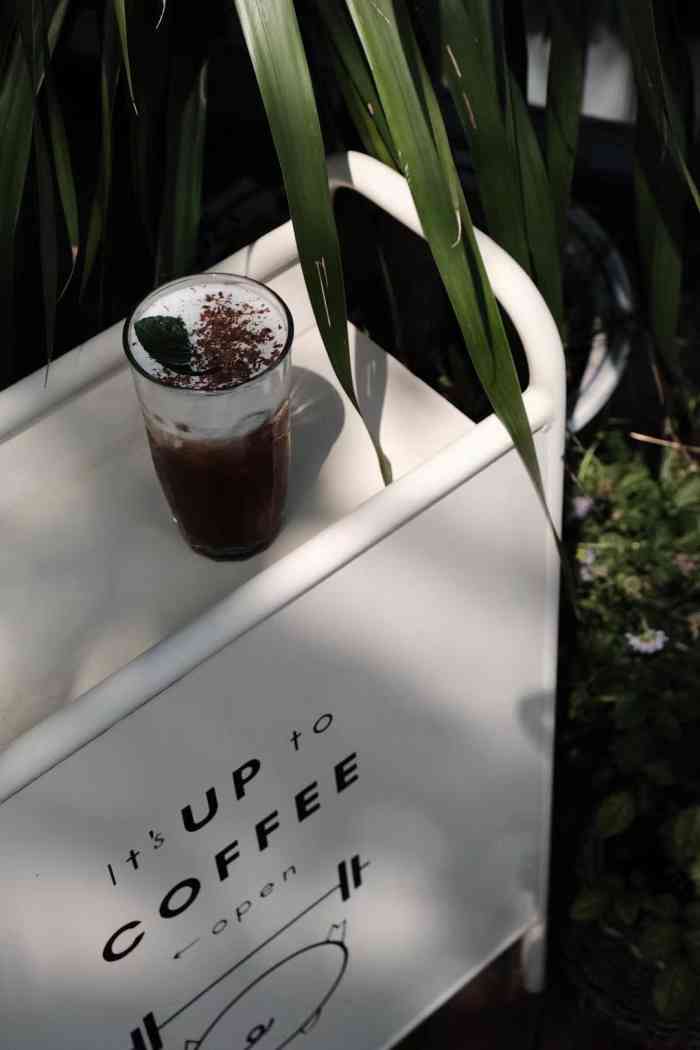up up coffee-"[薄荷]环境:借景白塔,隐藏在胡同里的.