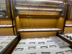 -罗伯特眼镜·蔡司官方授权(罗湖国贸店)