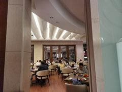 -怡咖啡海鲜自助餐厅(浦东香格里拉店)