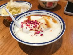 -云阿蛮云南生烫牛肉米线(奉贤路店)
