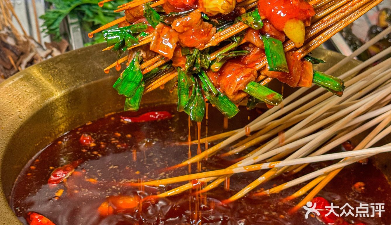 现在串串店都这么卷吗？精酿也太好喝了吧！