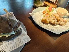 -卡普里披萨·牛扒·下午茶