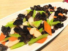 -小船渔村•大连菜•大连焖鱼(黄河路店)