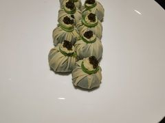 鱼子酱石榴包-甄御•海鲜新青岛菜(麦岛店)