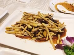 花生苗炒腊肉-上海年代(水上东路店)