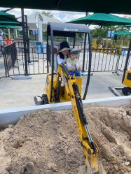 -季高兔窝窝亲子园(上海薰衣草公园店)