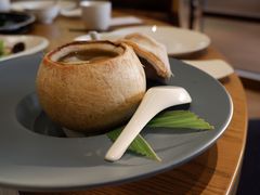 乌鸡海味椰子汤-彩丰楼中餐厅·仁恒洲际酒店
