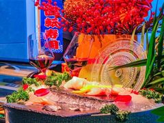 -唐拉雅秀酒店-西锦汇空中BBQ·思创餐厅