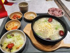 -大食代美食广场(上海中心店)
