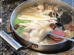 -一席地·本地鸡窝·杭帮鸡火锅(萧山银隆百货店)
