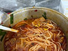 -铁锅哥米线