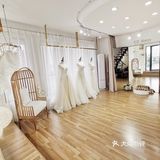 果儿鱼儿是间婚纱店，也是我们的家