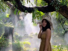 -Chom Cafe and Restaurant