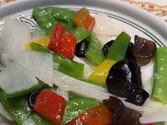 -云海肴·汽锅鸡·云南菜(天山百盛优客店)