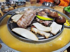 菌菇拼盘-姜虎东白丁烤肉(苏州中心店)