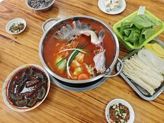 -苗侗地道红酸.酸汤鱼·酸汤牛肉
