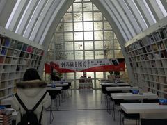 -钟书阁(松江泰晤士小镇店)