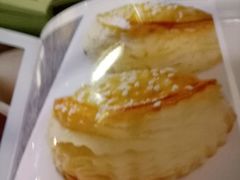 -新大咀港式茶餐厅(宝山万达店)