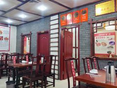 -湖南人家湘菜馆(镇江路店)
