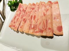 含大肉的特色午餐肉-煲宫猪肚鸡(晶品店)